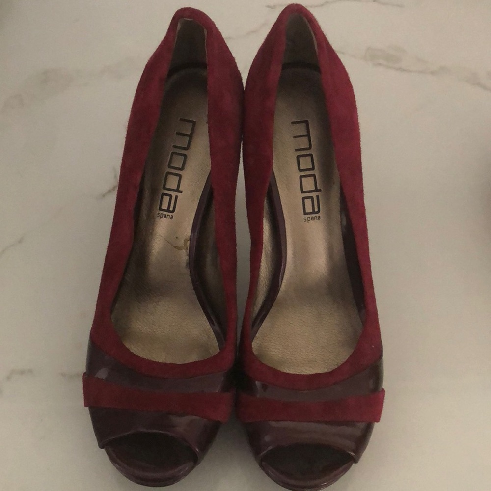 New Moda Burgundy Suede Heels